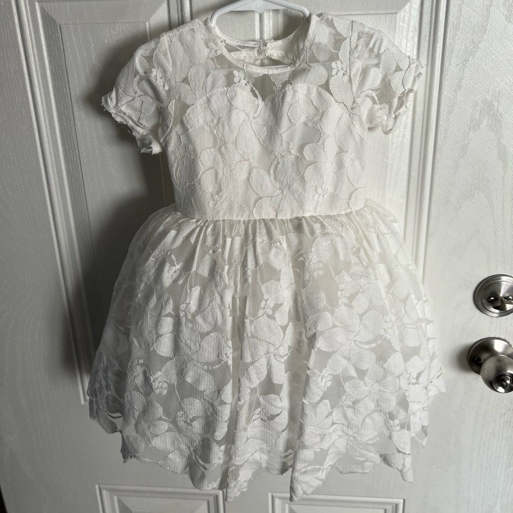 Flower girl dress. Toddler size 3. Purchased from Etsy. Worn once.